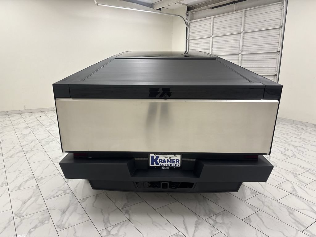 Used 2025 Tesla Cybertruck AWD Crew Cab image 7