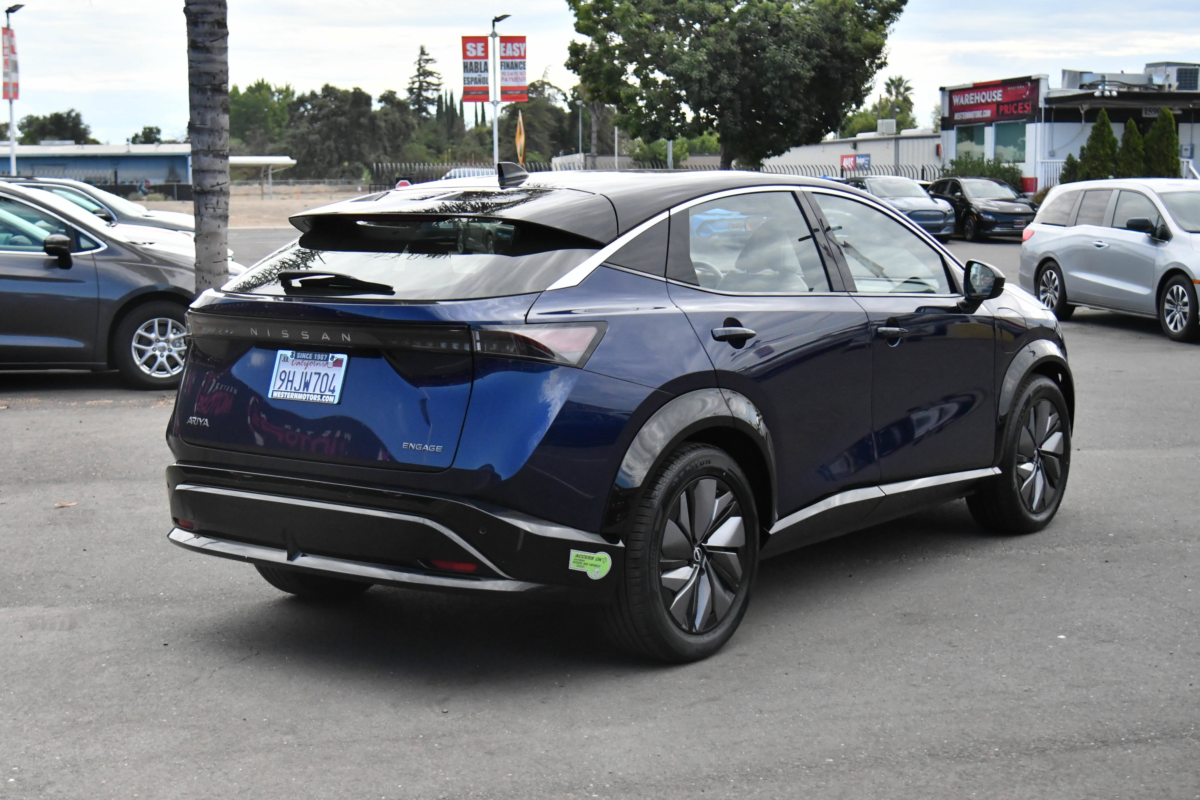 Used 2023 Nissan Ariya FWD image 8
