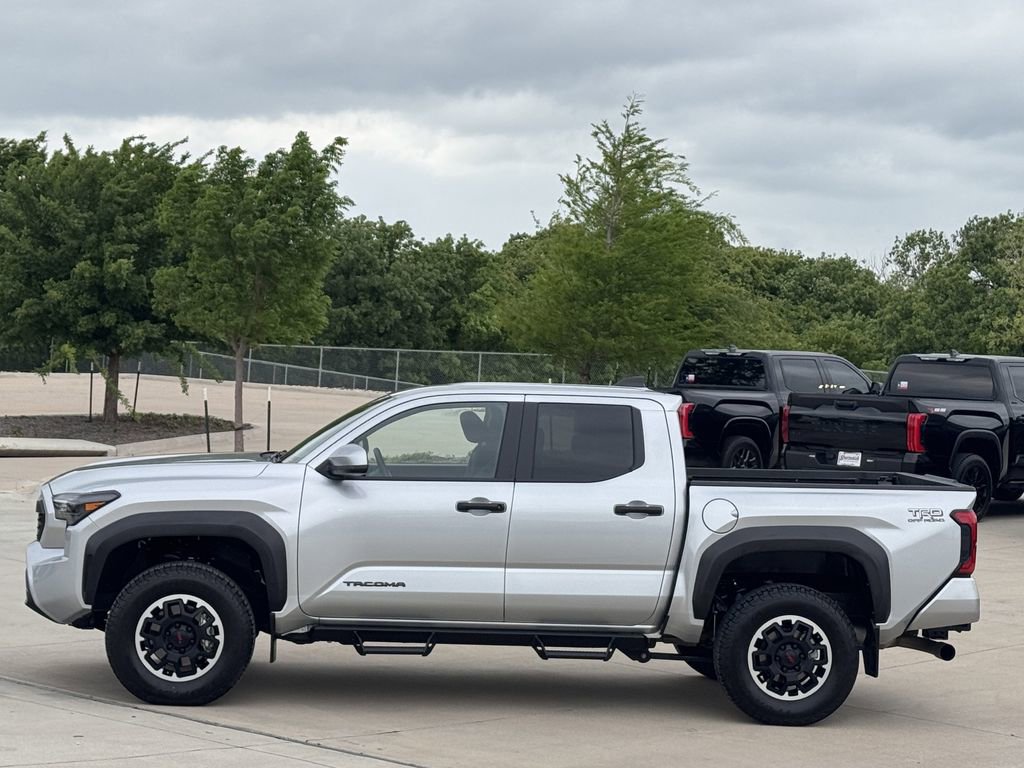 Used 2024 Toyota Tacoma TRD Off-Road AWD/4WD image 3