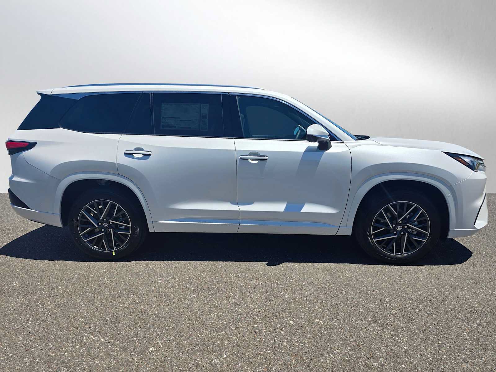 New 2026 Lexus TX 350 AWD image 2