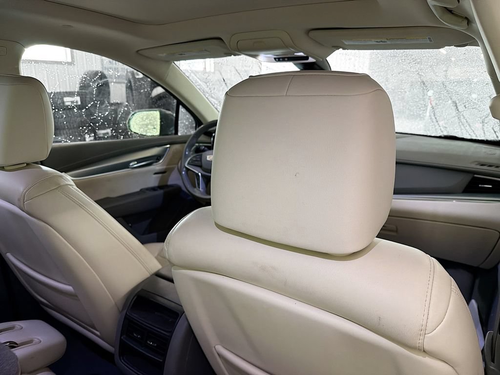 Used 2019 Cadillac XT5 Luxury w/ Trailering Package AWD/4WD image 11
