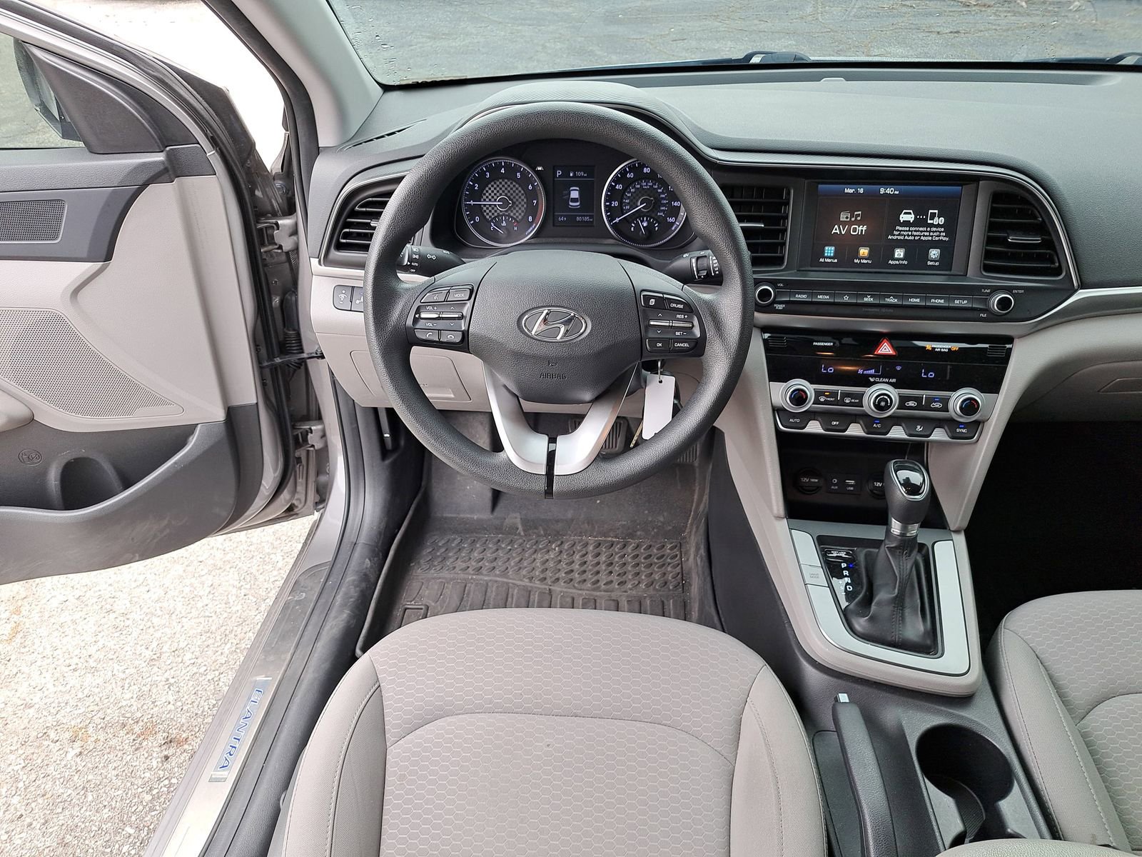 Used 2020 Hyundai Elantra SEL image 6