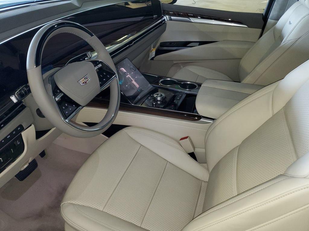 New 2026 Cadillac Escalade Platinum Luxury AWD/4WD image 16
