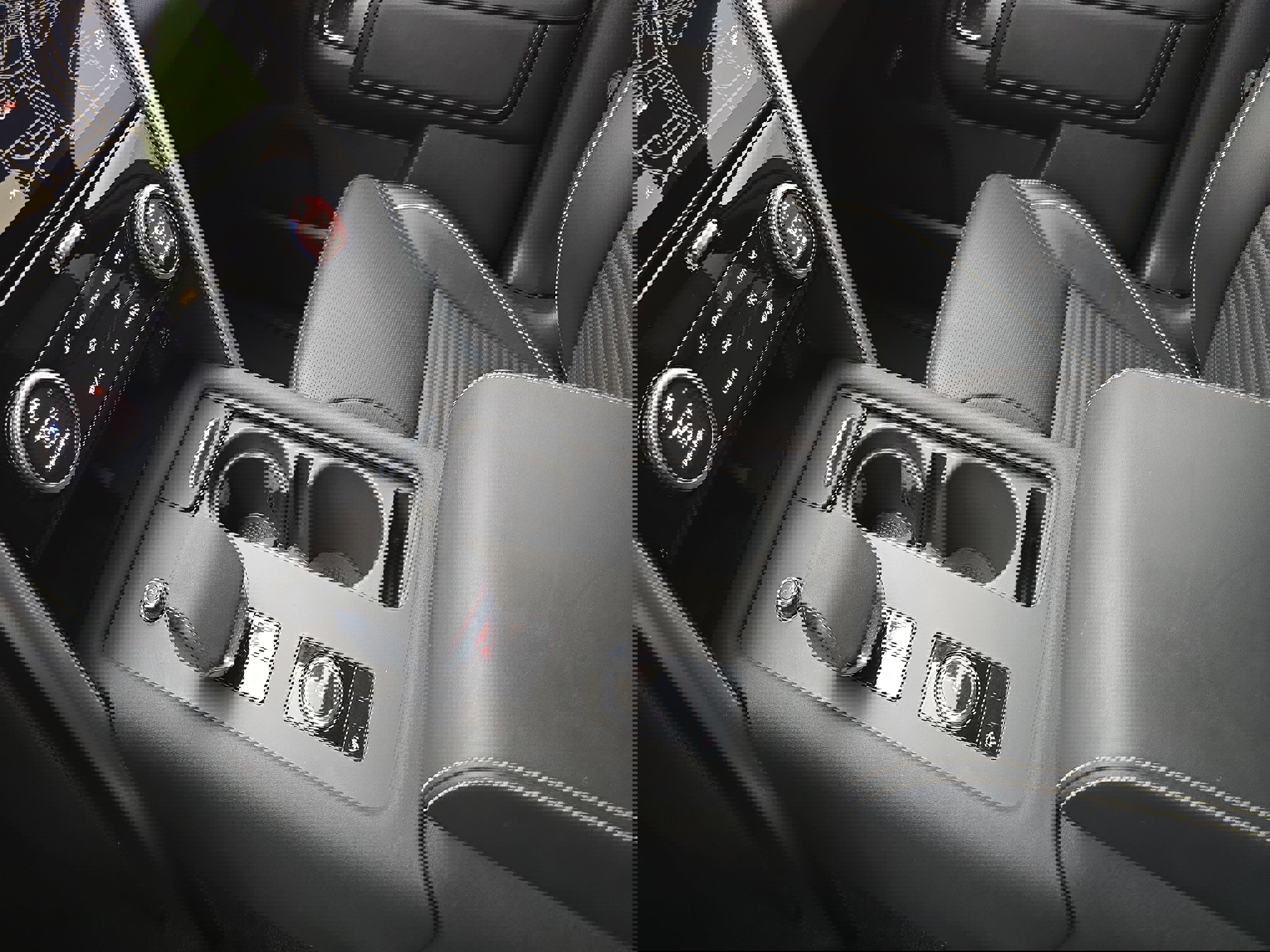 Used 2024 Land Rover Discovery Metropolitan Edition image 26