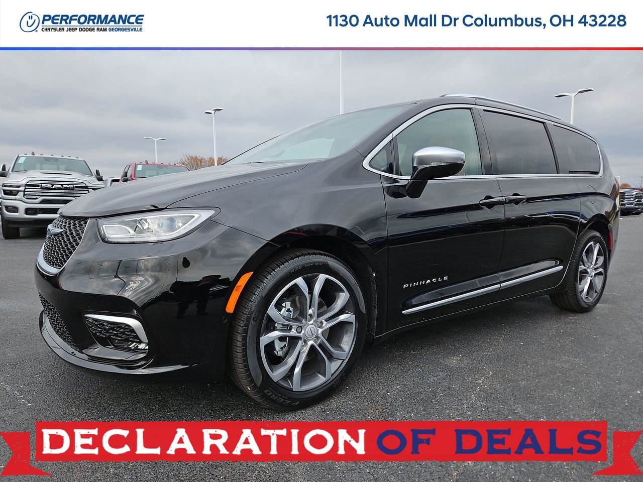 New 2026 Chrysler Pacifica Pinnacle w/ Trailer Tow Group FWD image 3