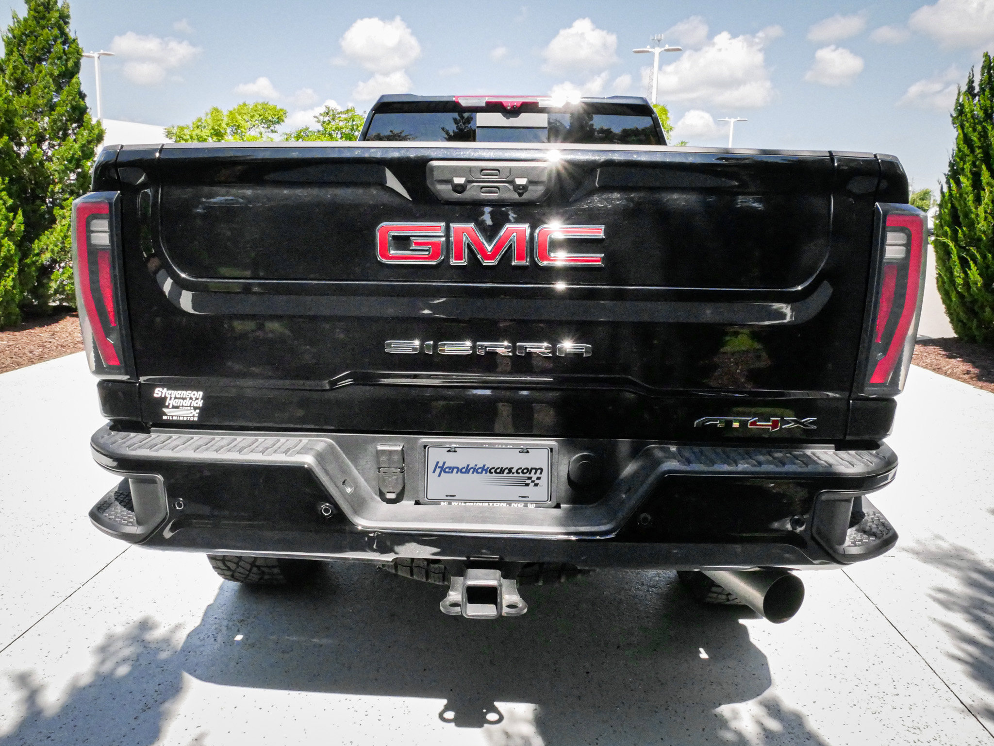 Used 2026 GMC Sierra 2500 AT4X AWD/4WD image 9