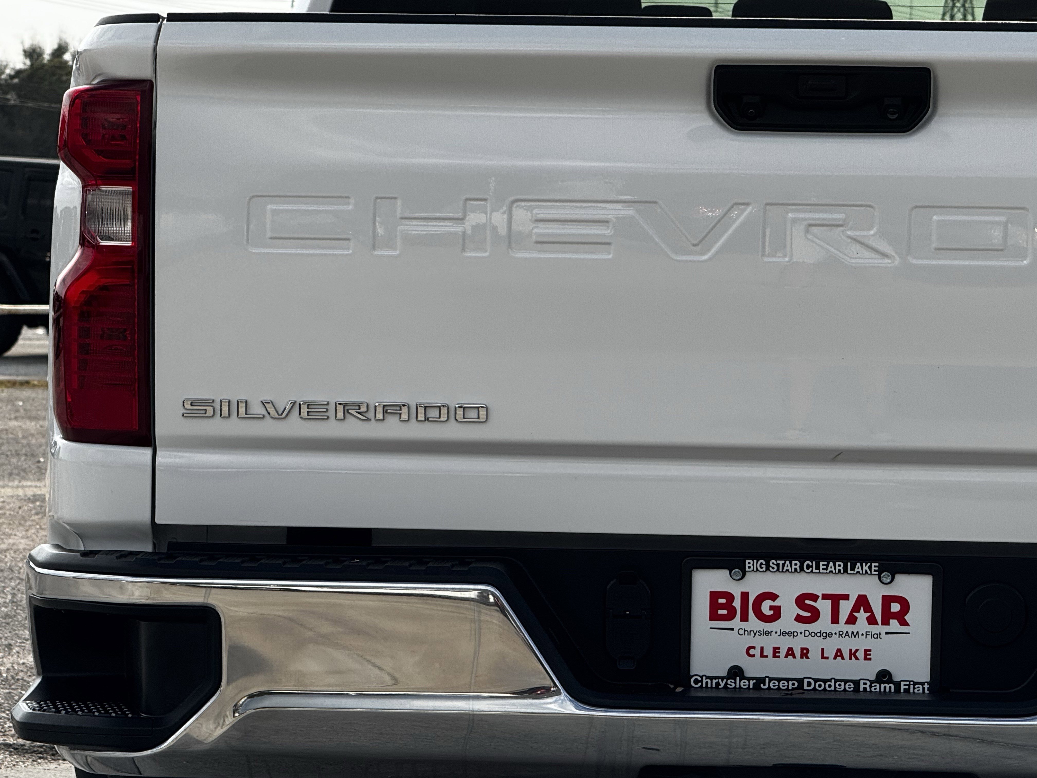 Used 2025 Chevrolet Silverado 2500 LT w/ Convenience Package AWD/4WD image 11