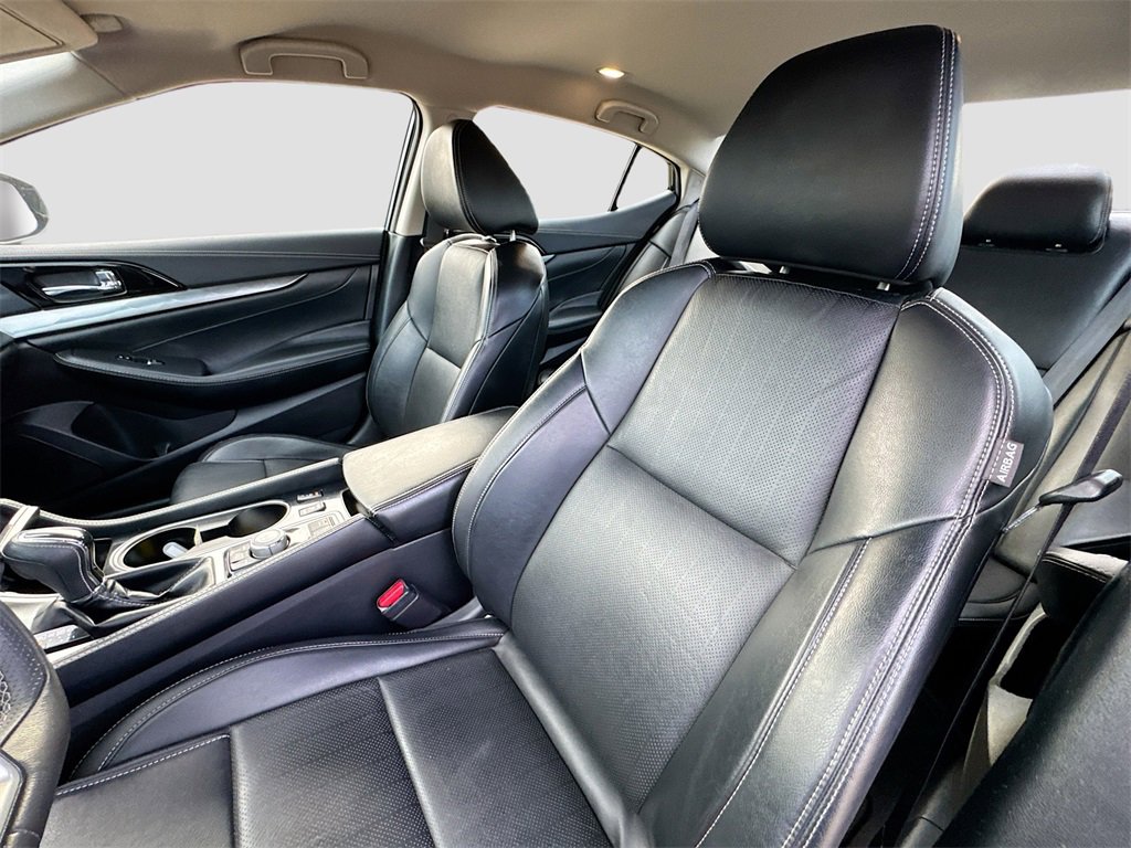 Used 2023 Nissan Maxima SV w/ Floor Mat Group image 19