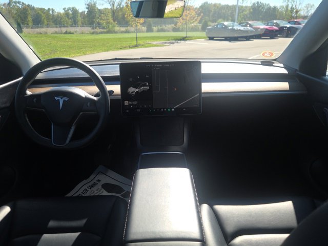 Used 2021 Tesla Model Y Long Range AWD/4WD image 19