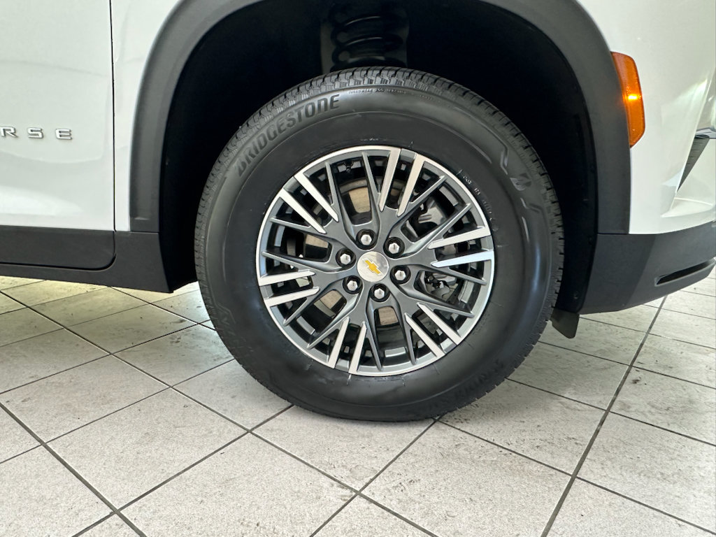 Used 2024 Chevrolet Traverse LT w/ LPO, Floor Liner Package FWD image 14