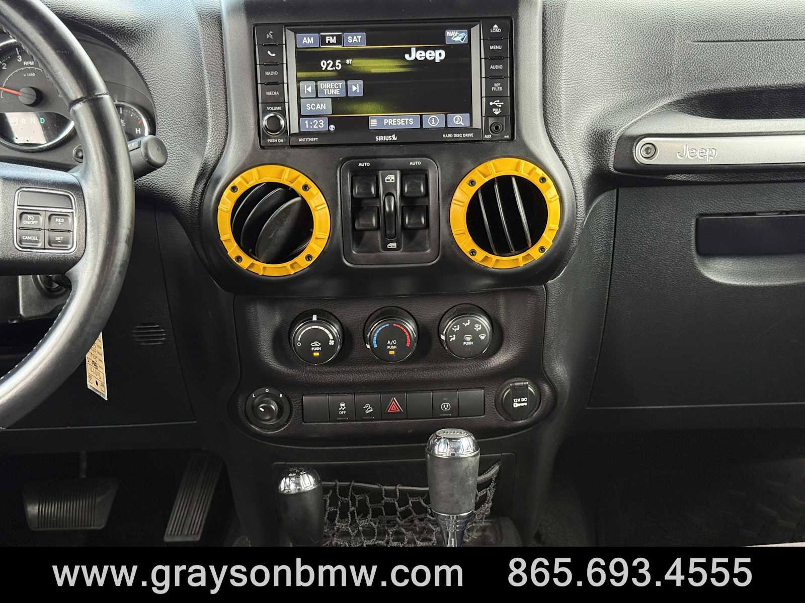 Used 2015 Jeep Wrangler Unlimited Sahara image 13