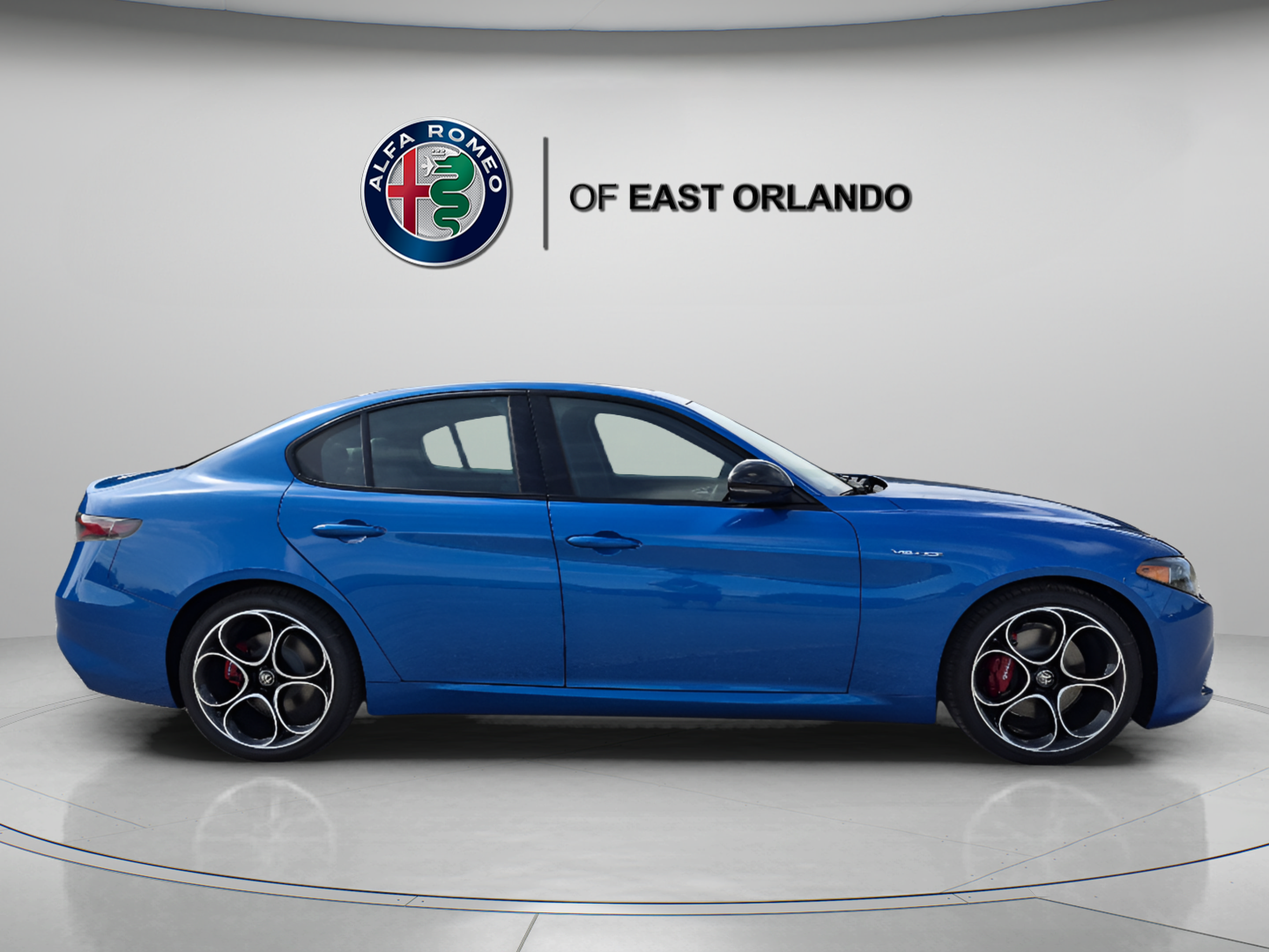New 2026 Alfa Romeo Giulia w/ Driving Assist Package RWD image 7