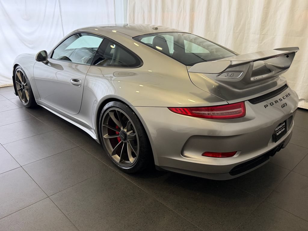 Certified 2015 Porsche 911 GT3 RWD image 3