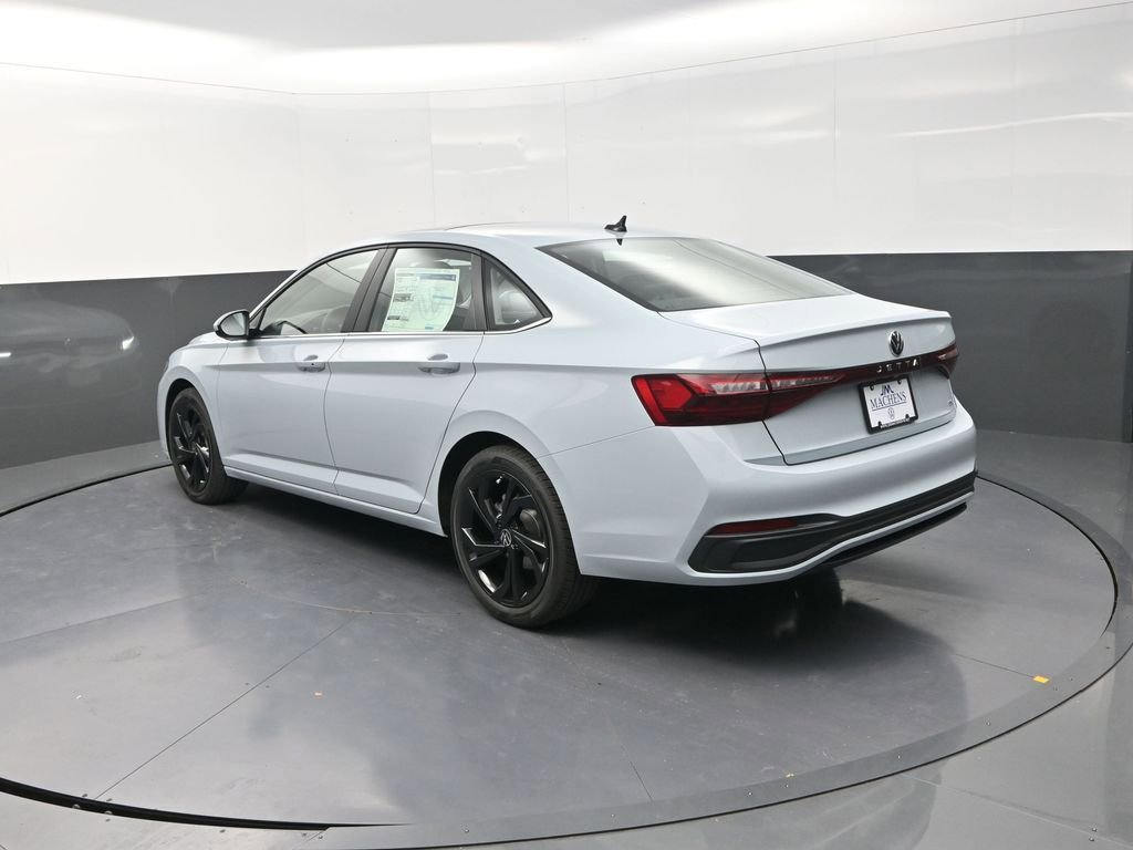 New 2026 Volkswagen Jetta SE image 8