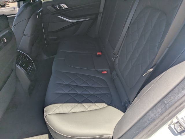 Used 2026 BMW X5 xDrive40i w/ Climate Comfort Package AWD/4WD image 17