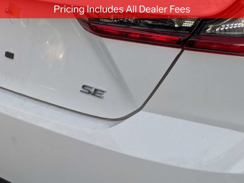 Used 2026 Toyota Camry SE w/ Convenience Package FWD image 8