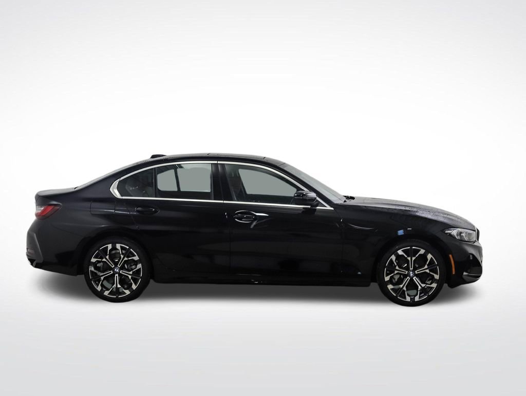 Used 2026 BMW 330i xDrive Sedan w/ Convenience Package AWD/4WD image 6