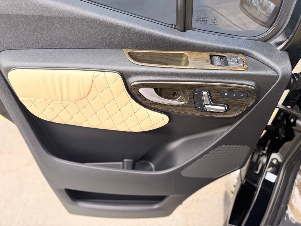 Used 2020 Mercedes-Benz Sprinter 3500 image 30