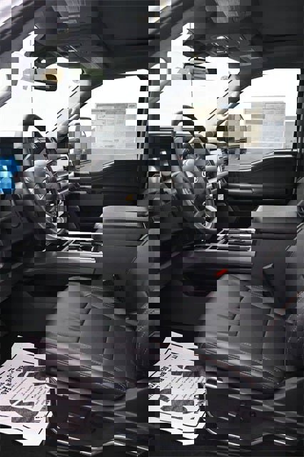 Used 2024 Ford F250 Lariat w/ Sport Appearance Package image 17