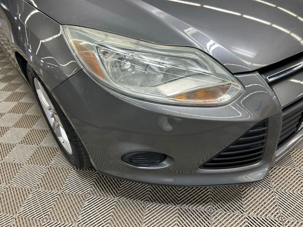 Used 2014 Ford Focus SE FWD image 3