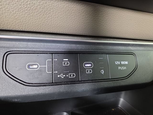 Certified 2025 Kia Carnival EX FWD image 25