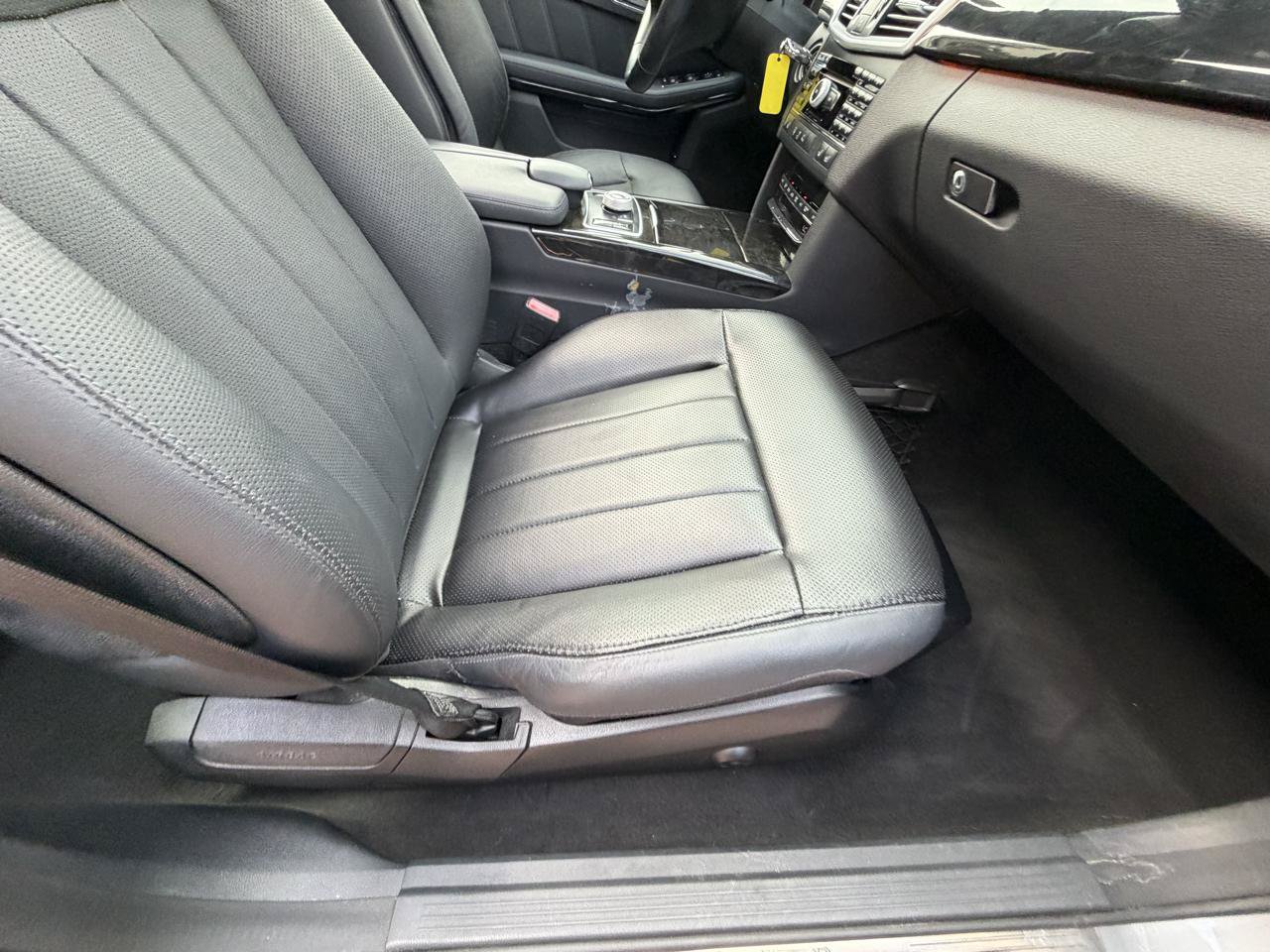 Used 2010 Mercedes-Benz E 550 Sedan image 47