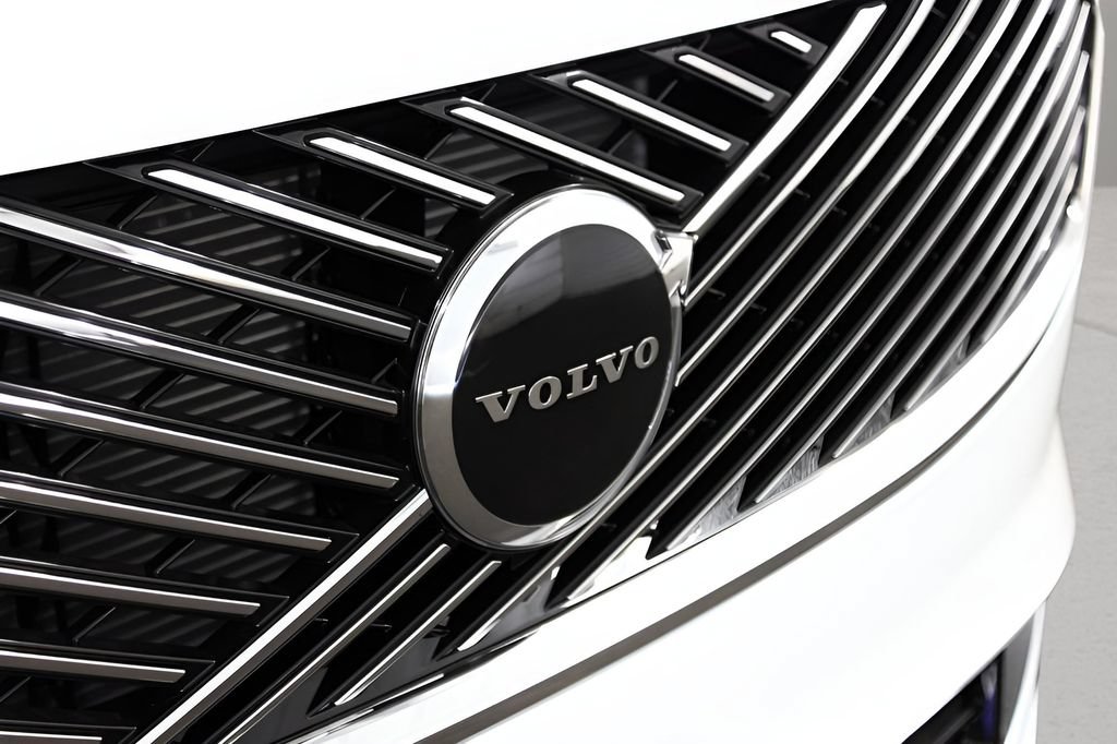 New 2025 Volvo XC90 T8 Core w/ Protection Package AWD/4WD image 10