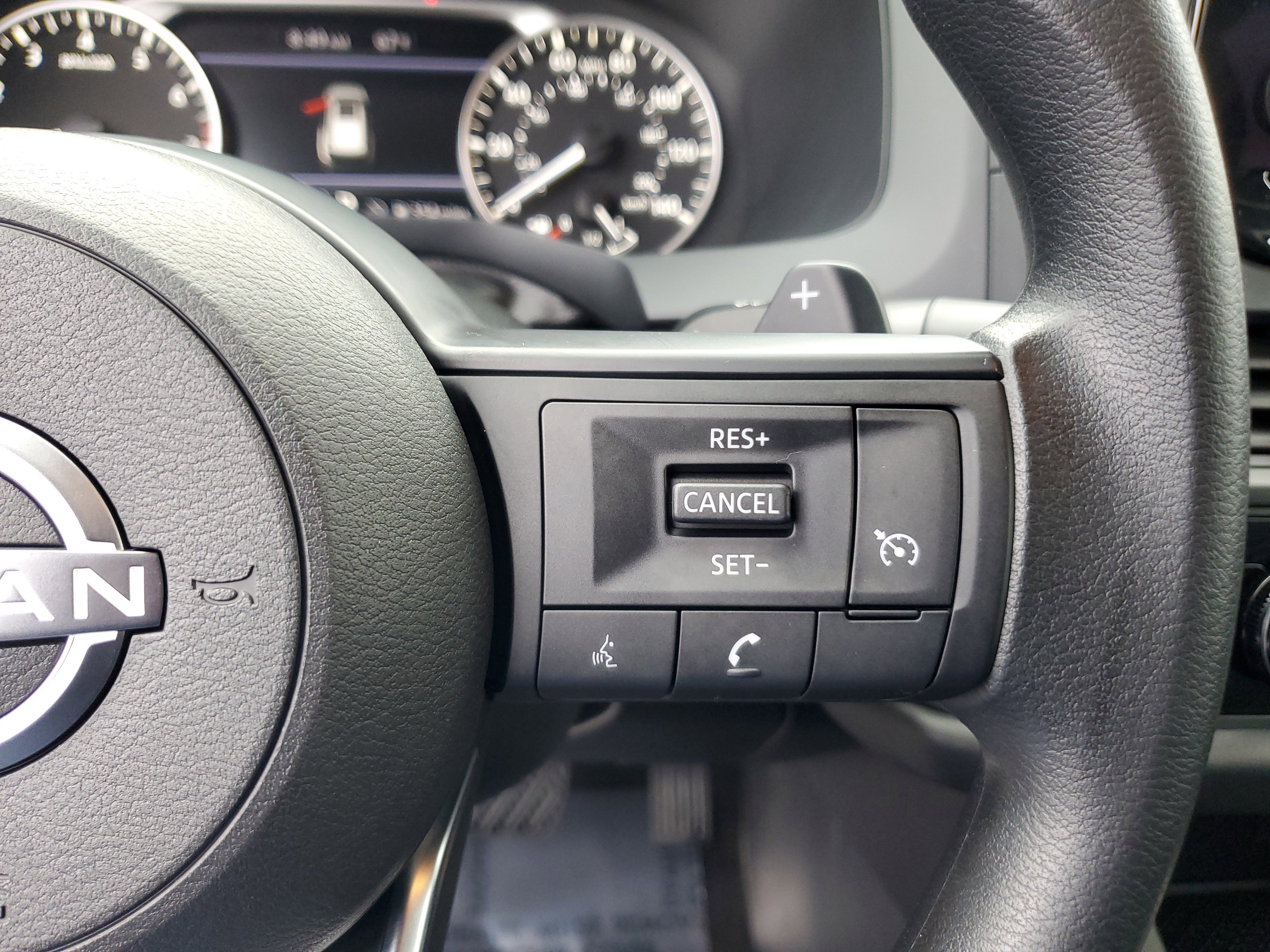 Used 2024 Nissan Pathfinder S image 31