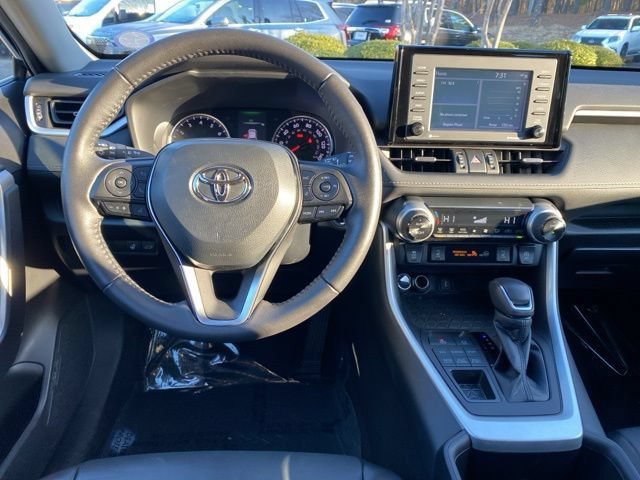 Used 2022 Toyota RAV4 XLE Premium AWD/4WD image 28