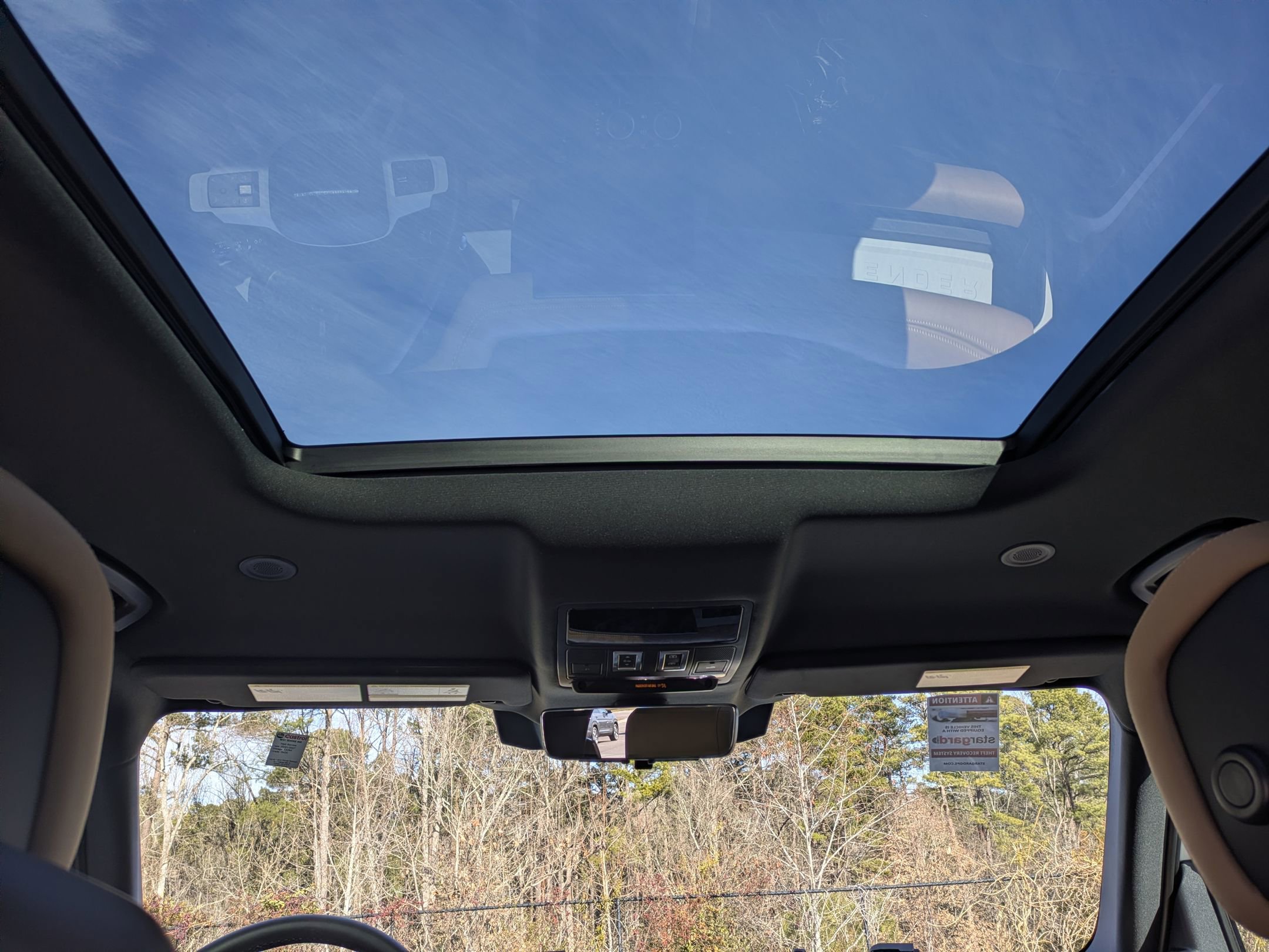 Certified 2025 Land Rover Defender 110 X-Dynamic SE image 26