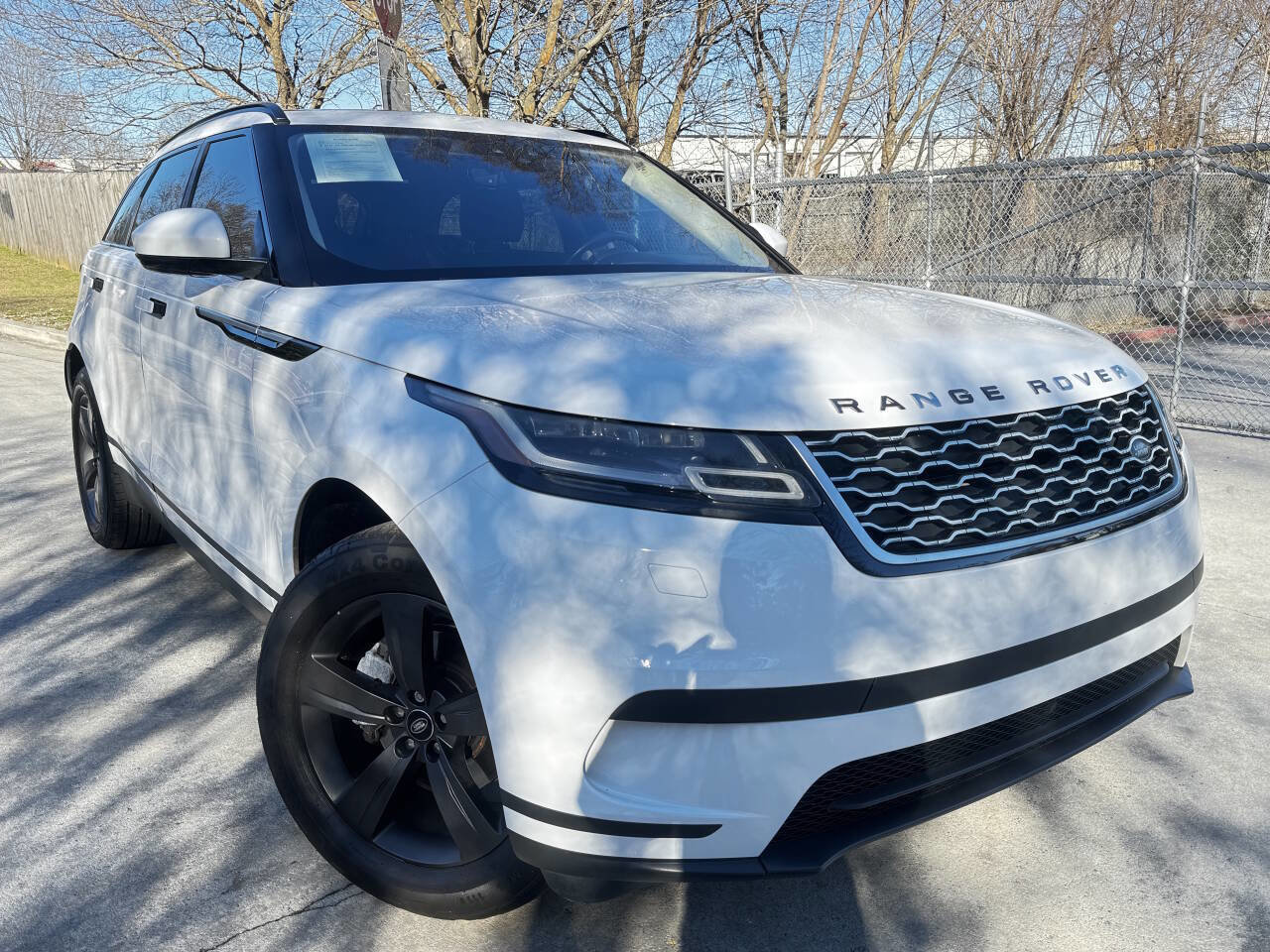 Used 2018 Land Rover Range Rover Velar S image 3