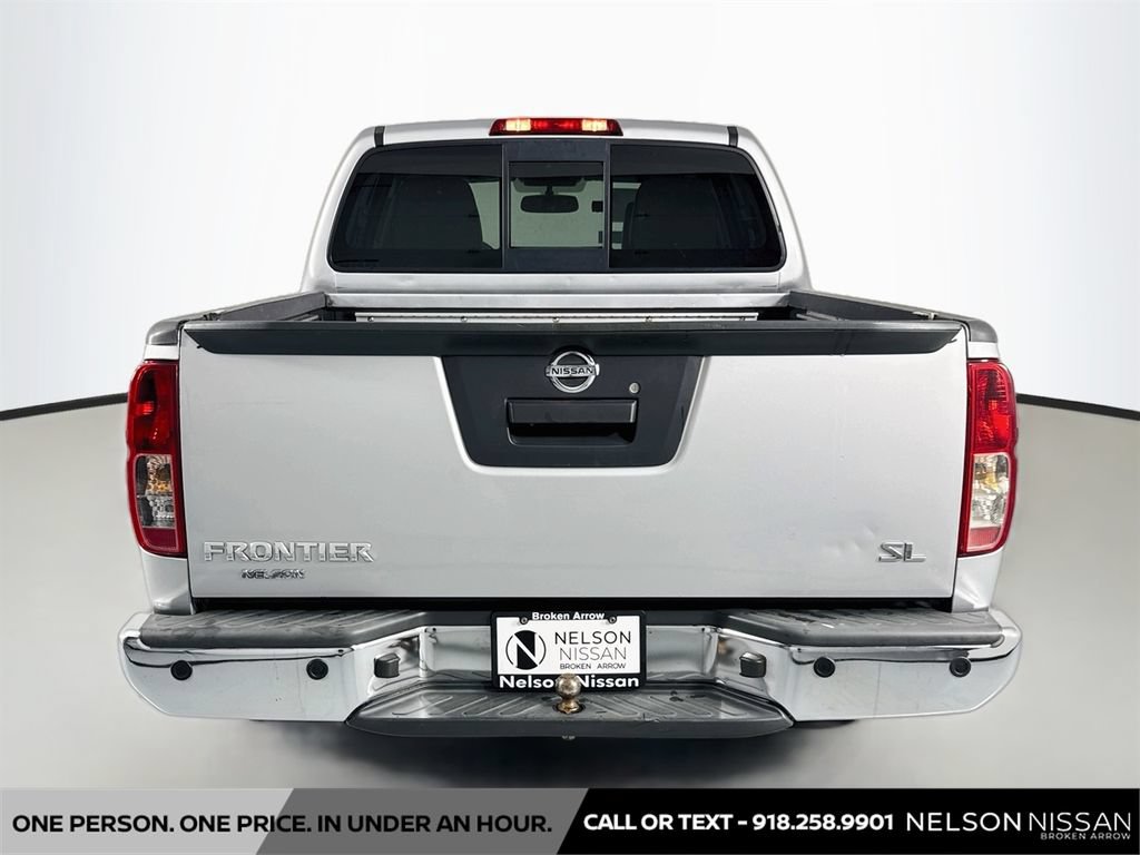 Used 2019 Nissan Frontier SL RWD image 6