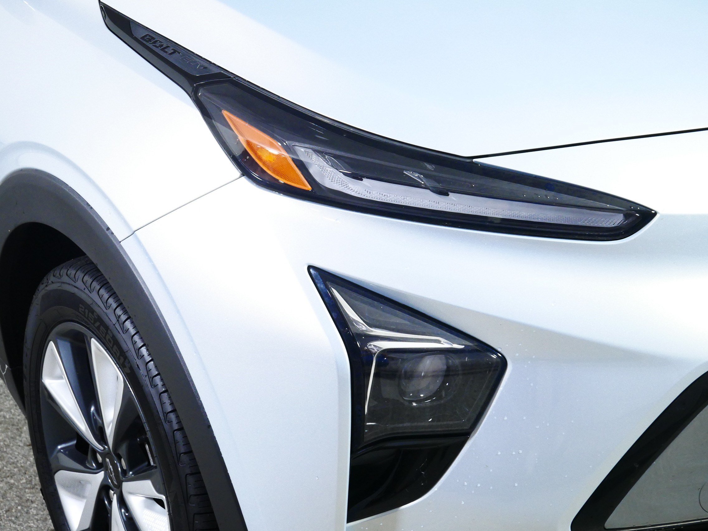 Used 2023 Chevrolet Bolt EUV LT w/ Convenience Package FWD image 16
