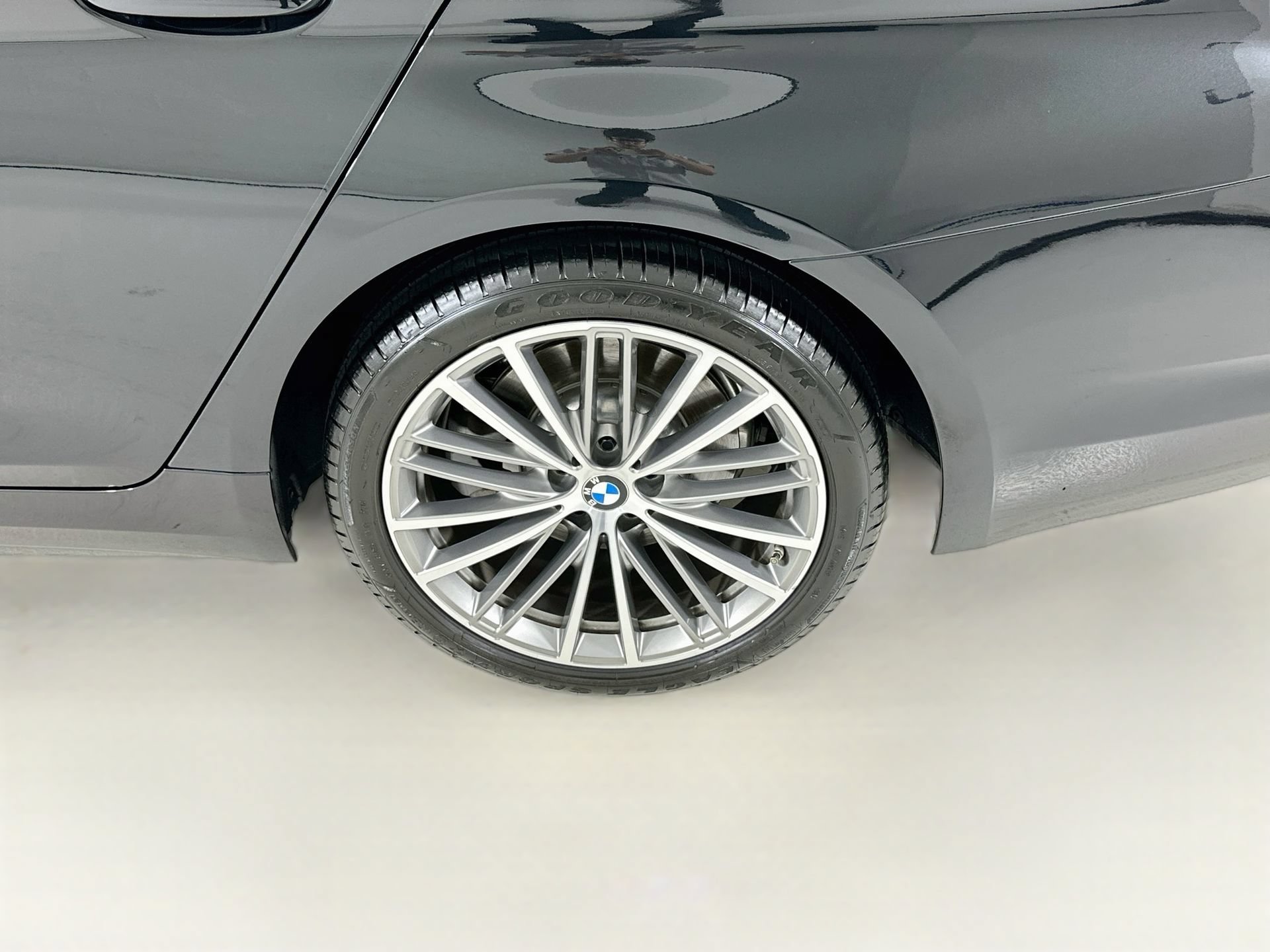Used 2020 BMW 530i w/ Premium Package RWD image 35
