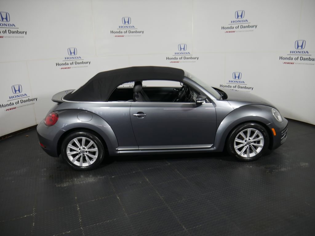 Used 2019 Volkswagen Beetle 2.0T SE image 3