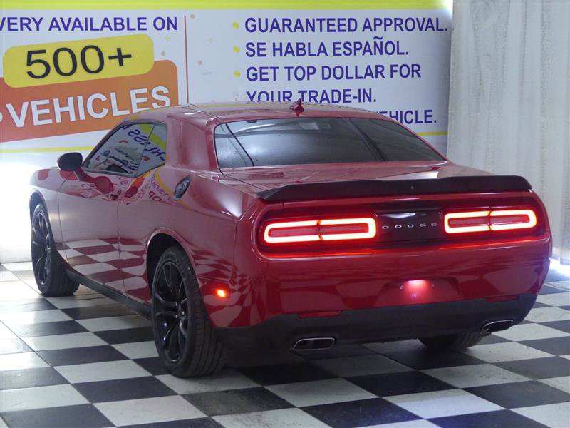 Used 2016 Dodge Challenger SXT w/ Blacktop Package RWD image 5