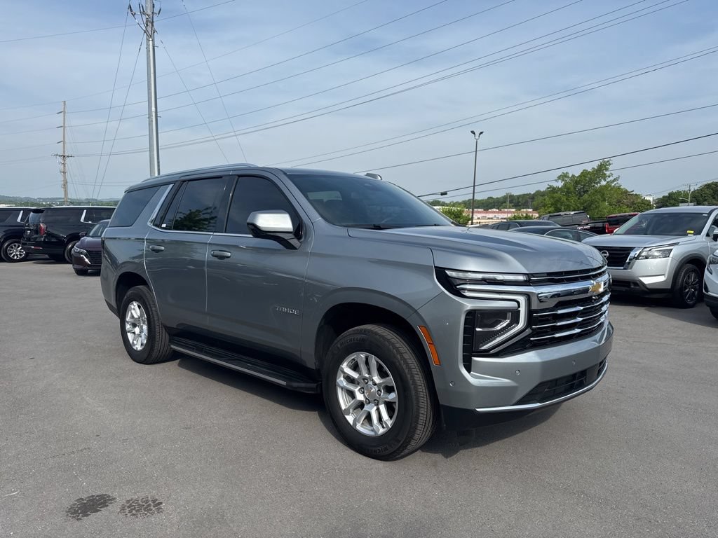 Used 2025 Chevrolet Tahoe LT AWD/4WD image 1