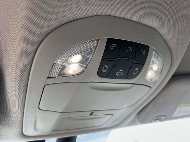 Certified 2021 Chrysler Pacifica Touring-L w/ Uconnect Theater Family Group FWD image 32