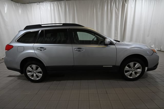 Used 2012 Subaru Outback 2.5i Limited w/ Moonroof Pkg AWD/4WD image 12