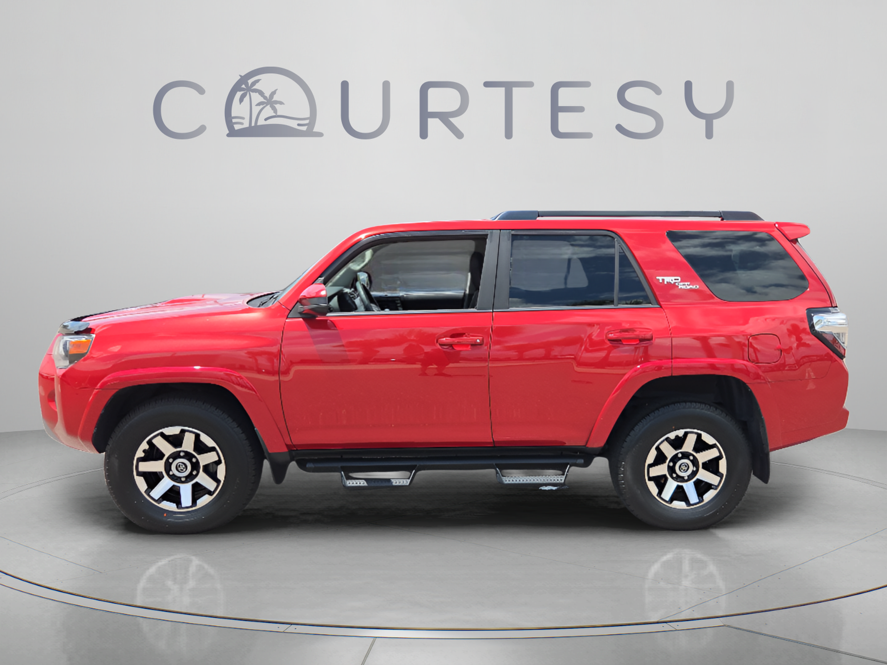 Certified 2021 Toyota 4Runner TRD Off-Road AWD/4WD image 2