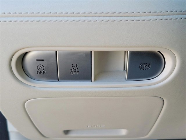 Used 2023 Genesis G90 3.5T image 22