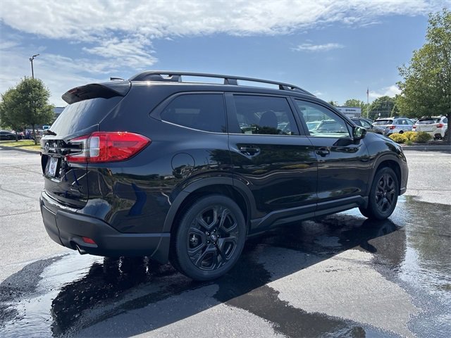 Used 2025 Subaru Ascent Bronze Edition w/ Onyx Package image 3