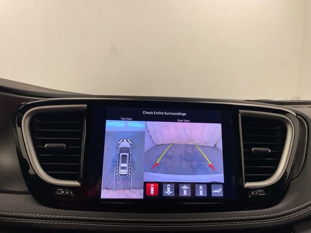 New 2026 Chrysler Pacifica Select image 12