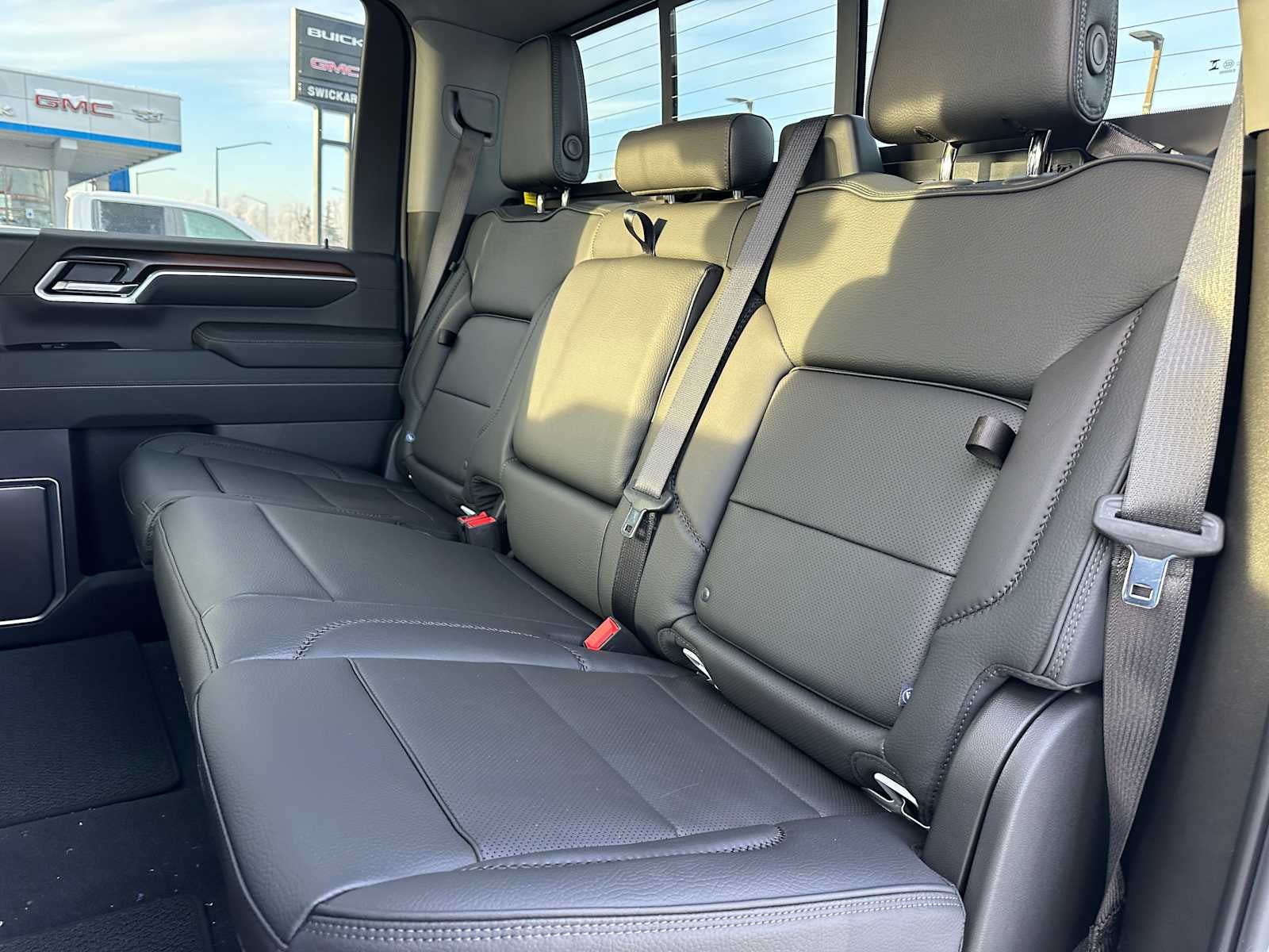 New 2026 GMC Sierra 3500 Denali w/ Denali Reserve Package AWD/4WD image 17