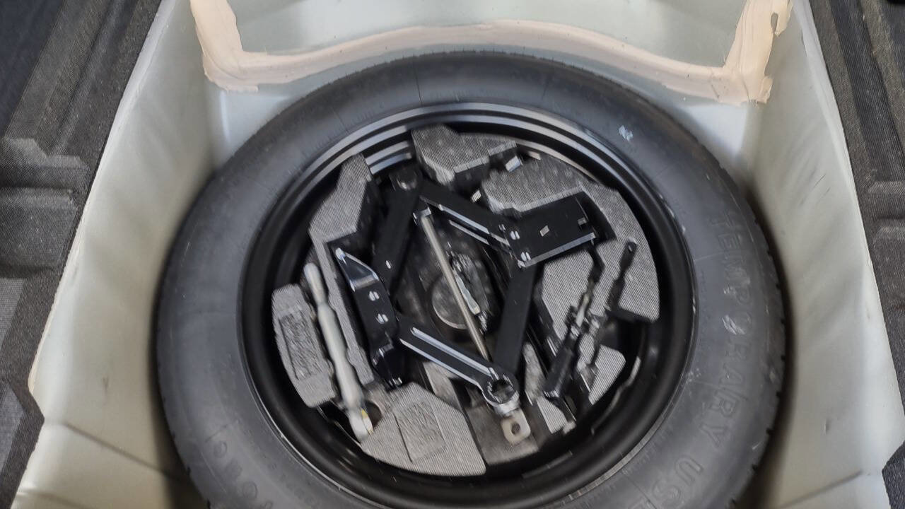 Used 2010 Subaru Outback 2.5i Premium w/ Popular Equipment Group 1B image 36