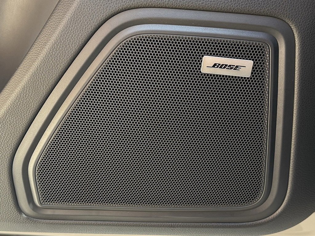 New 2026 Porsche Macan image 18