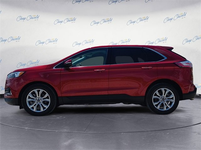 Used 2024 Ford Edge Titanium image 2