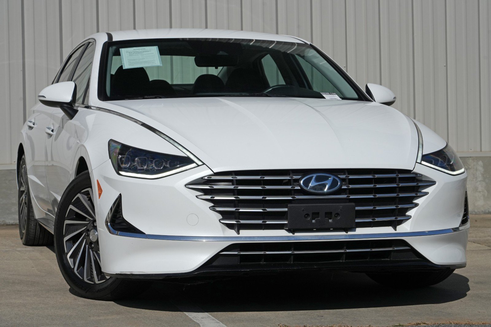 Used 2023 Hyundai Sonata SEL FWD image 2