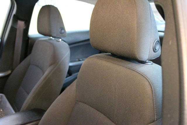 Used 2016 Chevrolet Cruze LT w/ Sun And Sound Package FWD image 16