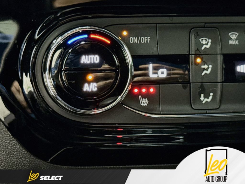 Used 2024 Chevrolet Trax RS w/ Driver Confidence Package FWD image 22